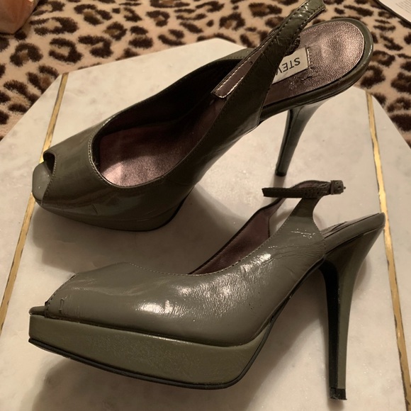 Brand New W/0 tag Grey Steve Madden heels, - Picture 3 of 4